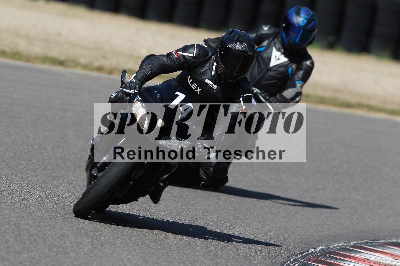 /Archiv-2022/64 19.09.2022.09 Plüss Moto Sport Yamaha Fun Day ADR/Einsteiger/74
